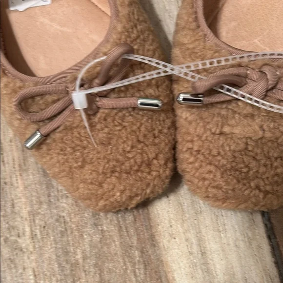 Stylish Tan fuzzy flat Mary Jane - Picture 3 of 4